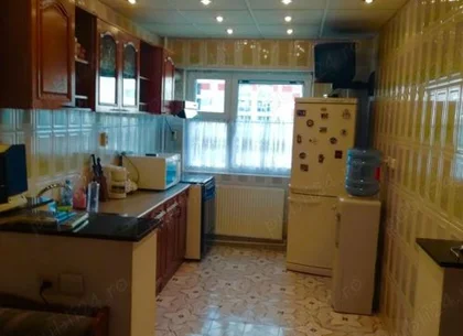 PROPRIETAR,Apartament cu 5 camere decomandat, duplex, et.4 si 5 .Bld. luliu maniu