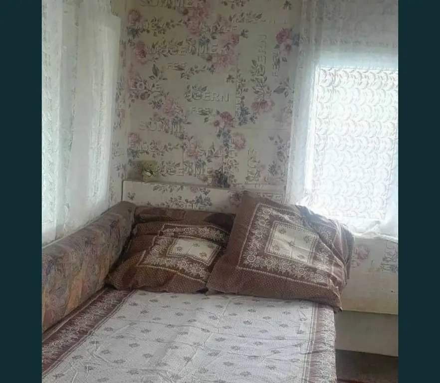 Vand casa mobila pe roti pe suprafata de teren de 200 mp