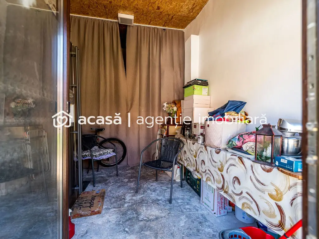 Apartament în centru cu acces auto și garaj propriu