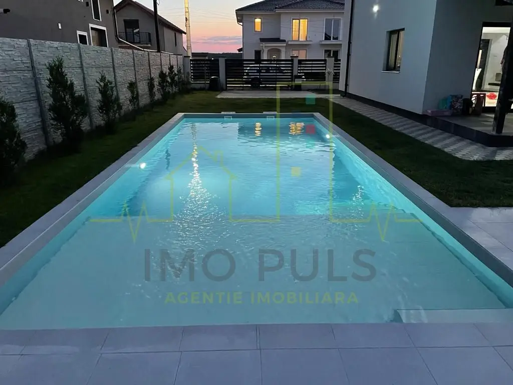 Individuala in Giarmata VII. Piscina. Panouri