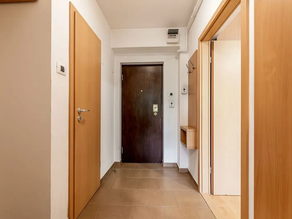 78.900 EURO! Apartament 2 camere, etaj 2, bloc cu lift, Libelula, Arad