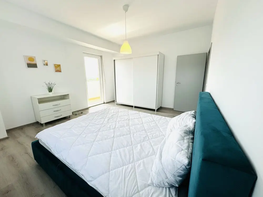 Vand apartament 2 camere 77mp calea Torontalului