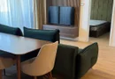 Inchiriez ap 3 camere, mobil utilat modern, loc parcare- 800 euro/luna