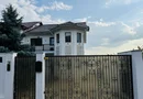 Vila Plopii fara sot, Bucium - Proprietar