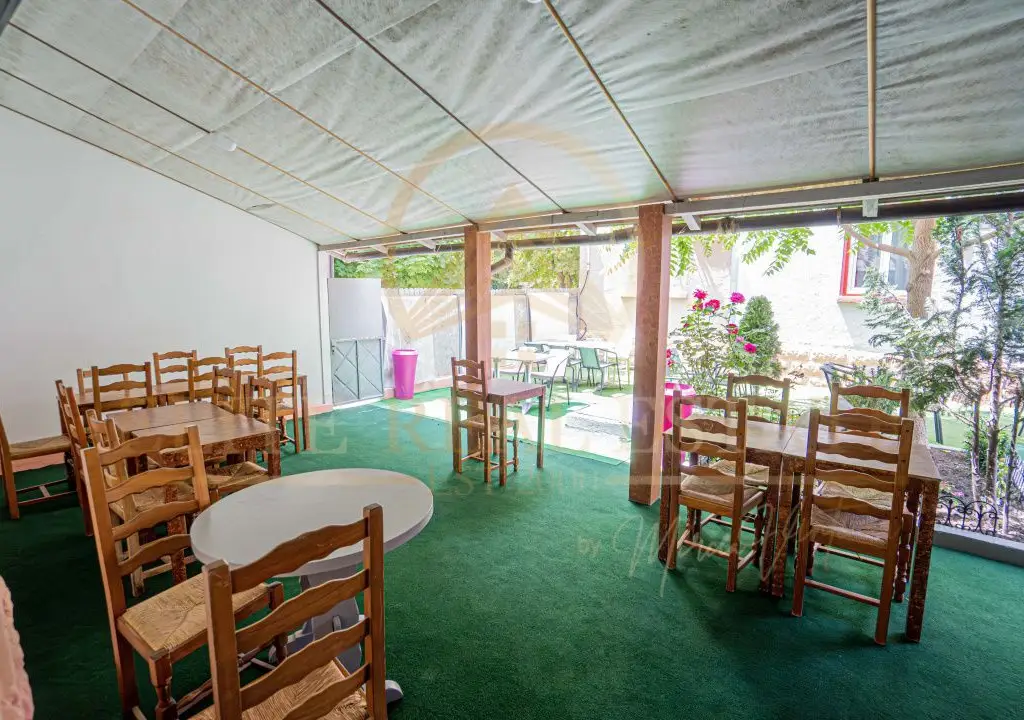 Hotel de vânzare în centrul stațiunii Eforie Sud