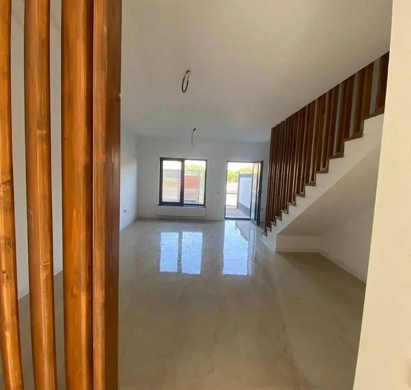 Duplex de vânzare 110 MP An. 2023 in Com Lumina Constanta