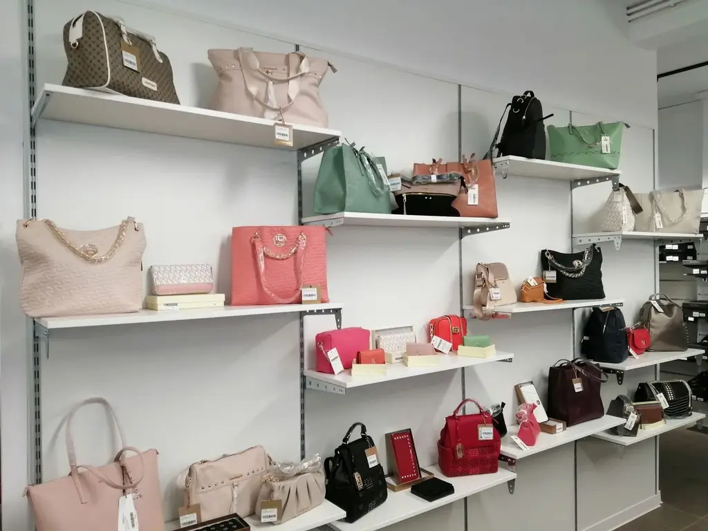 Spațiu comercial ultracentral, 200 mp singurul vad 100% pietonal Roman