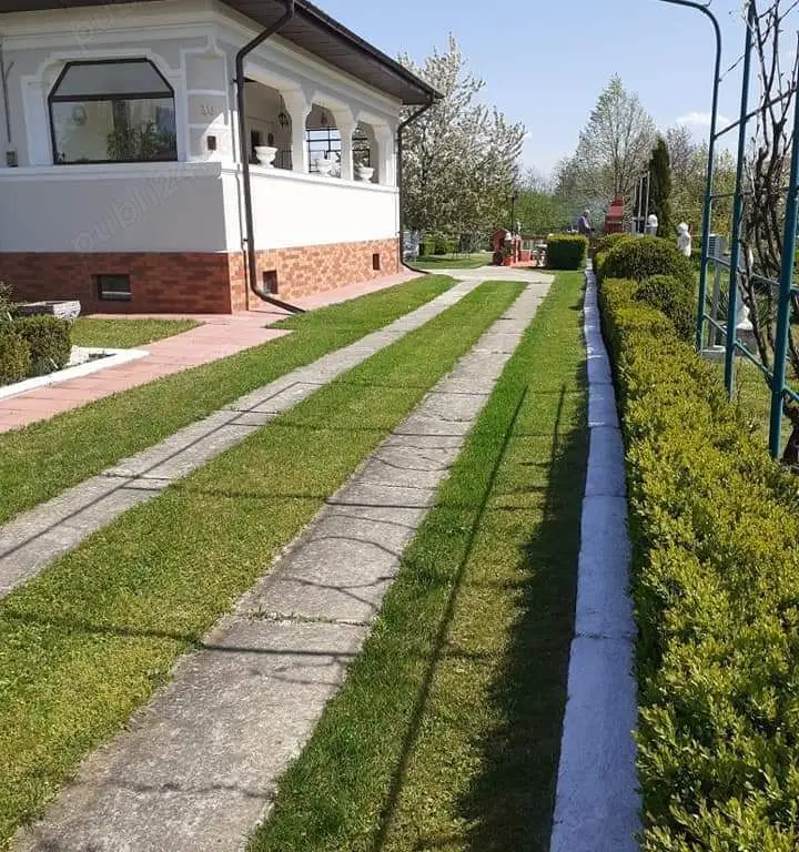 Casa la 40 km de București și la 15km de Ploiesti