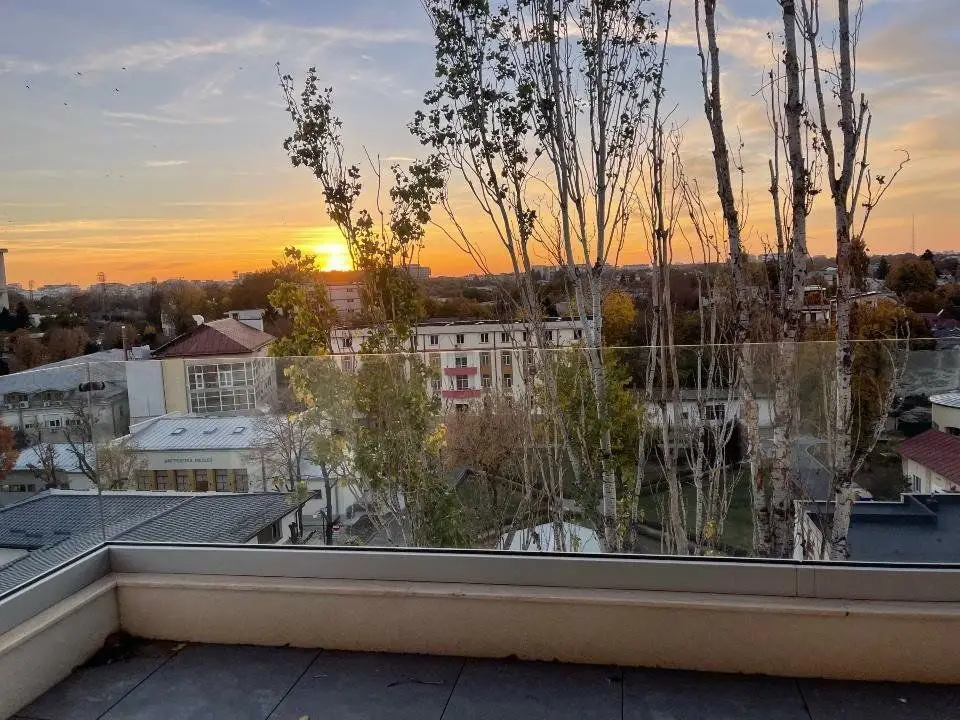 RARITATE  Cotroceni  3 camere , 105mp, finalizat 2024, terasa cu view superb