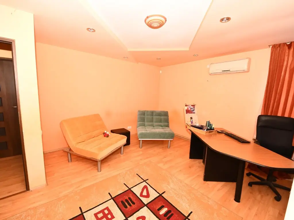 Vila spatioasa, pretabil pentru locuit/clinica, zona Micro 17 – Galati