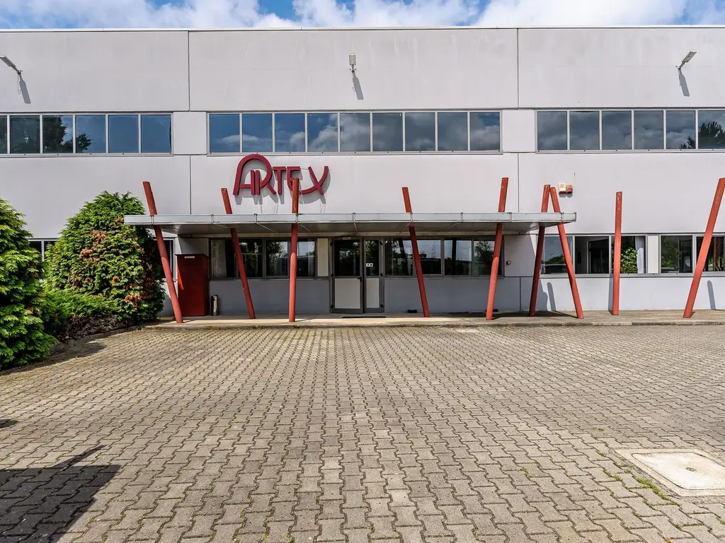 Oportunitate: Hală de producție și depozitare cu birouri în Arad