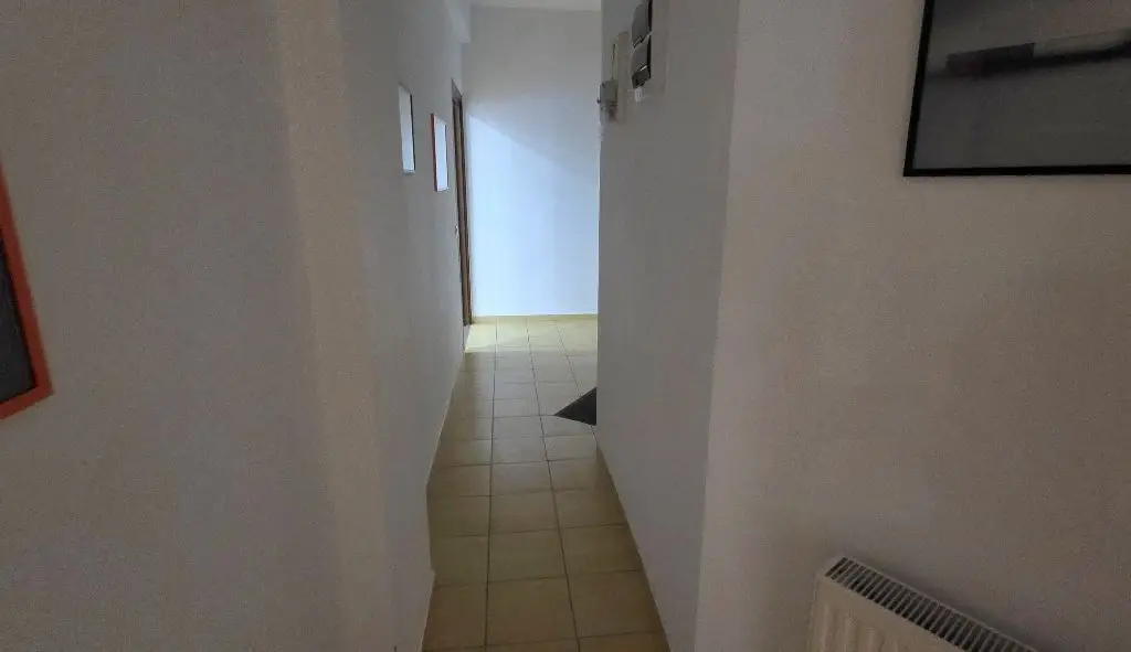 Dacia apartament 4 camere nemobilate de inchiriat