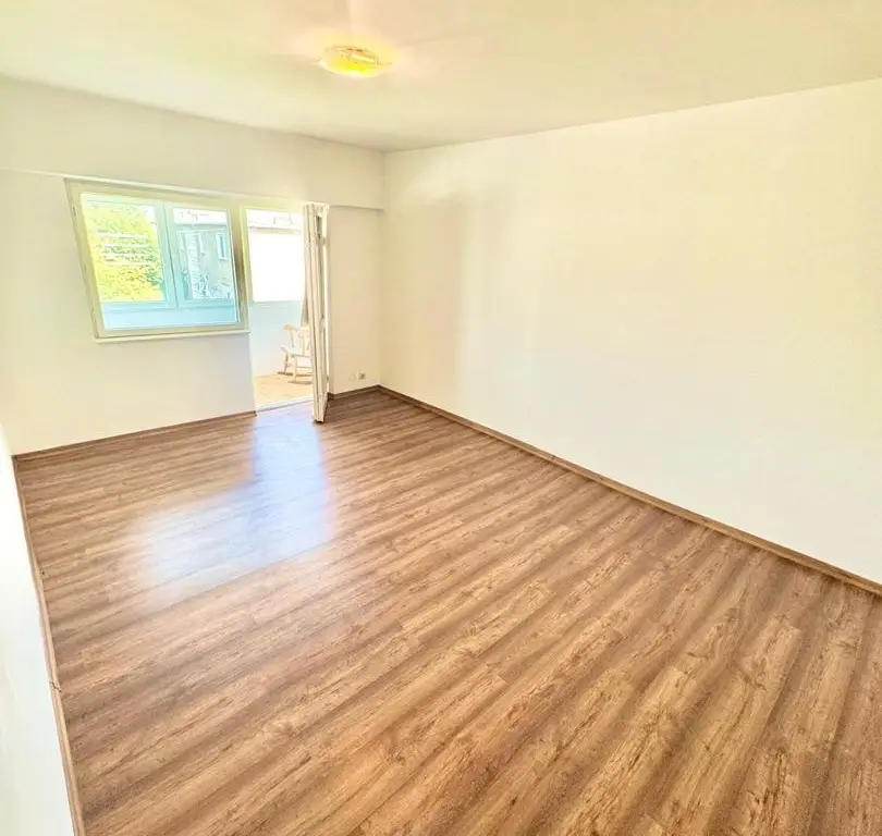 Apartament 2 camere, decomandat – Zona Centrală, bloc Lumina