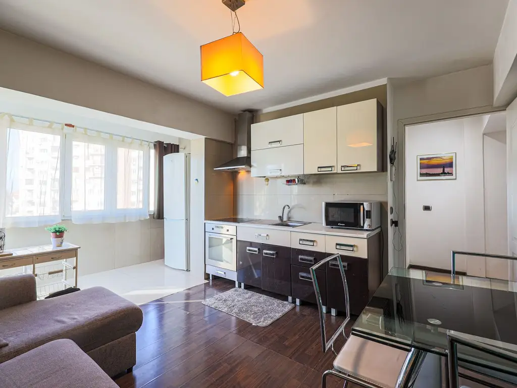 PREȚ REDUS! Apartament mobilat, cu 2 camere,în Piața Spitalului.