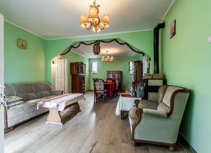 Casă finisată + casă în construcție, la același preț!