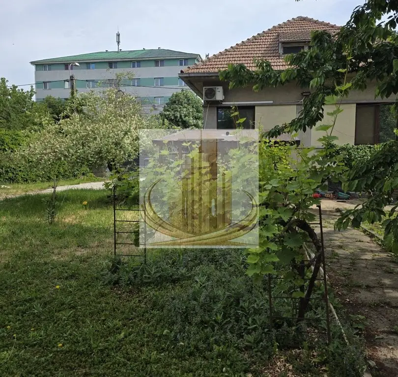 Casa 190mp cu teren 1100mp Lipovei