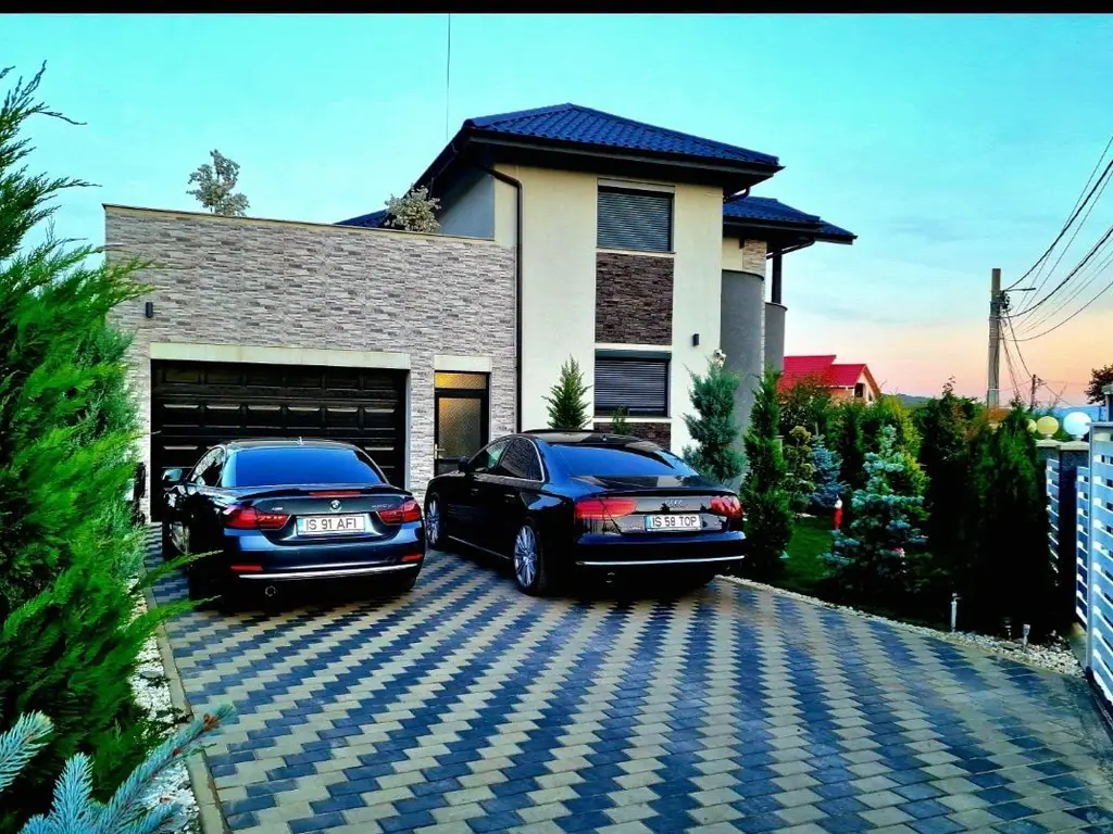 vila ,casa centru Sorogari langa parc,lac 200 m de lac Aroneanu
