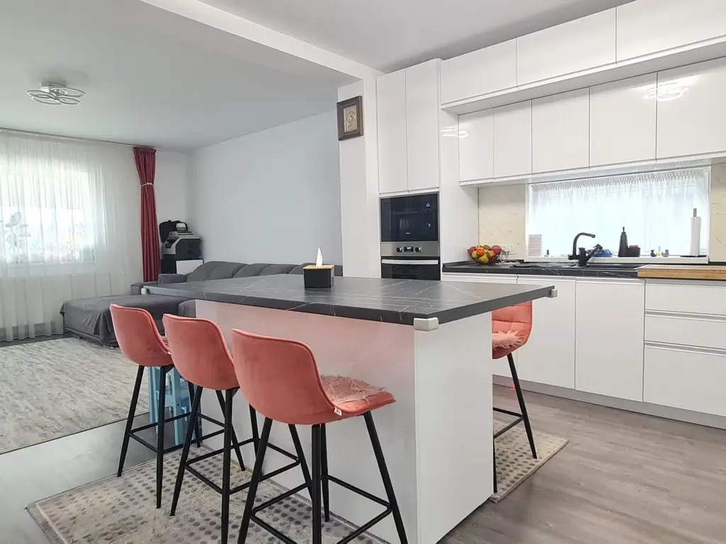 Casa mobilata si utilata in Cartier Izvor Tarlungeni Brasov