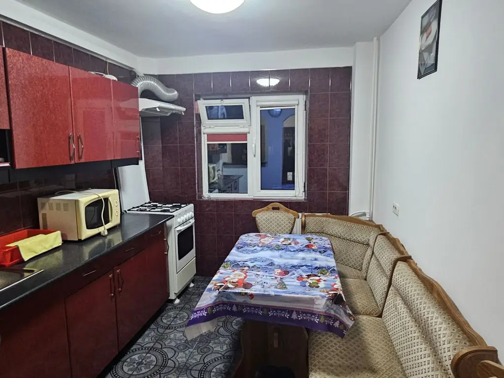 Crangasi apartament 3 camere de inchiriat mobilat si utilat
