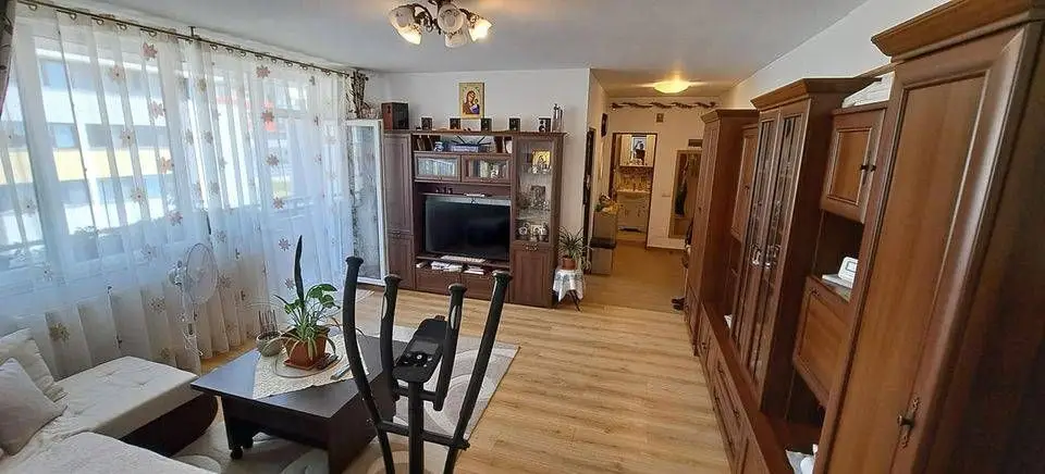 Ap 2 cam 55 mp terasă 8 mp, Baciu - opt. parcare sub bloc