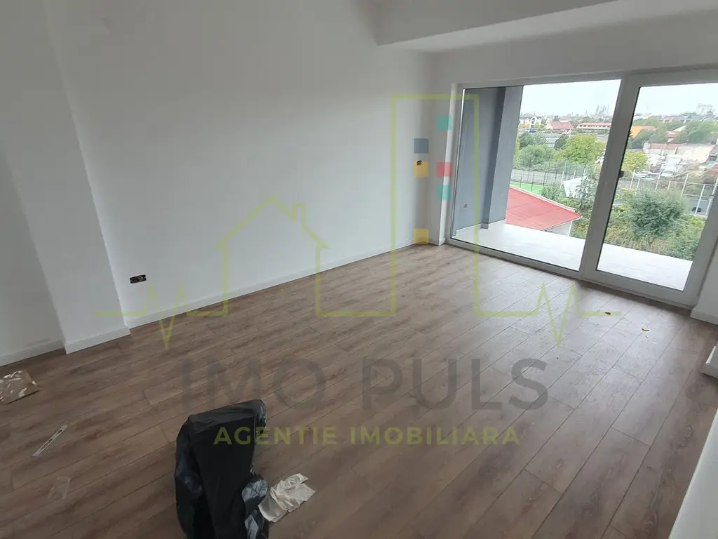 Zona Lipovei. Etaj 1 sau etaj 2. Bucatarie separata. Lift
