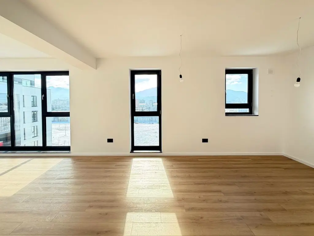 Kasper vânzare apartament de lux 2 camere nelocuit vedere libera spre Tâmpa