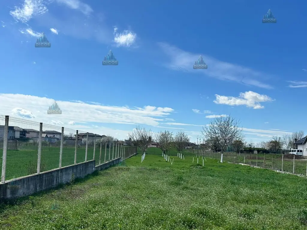 Vilă de vânzare 1500 mp teren