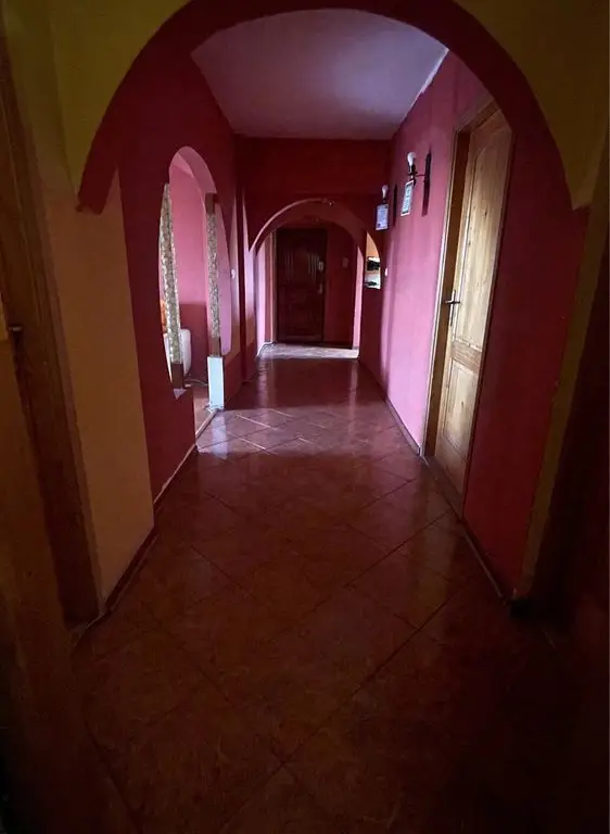 Apartament 4 camere de vazare- Calea Vitan