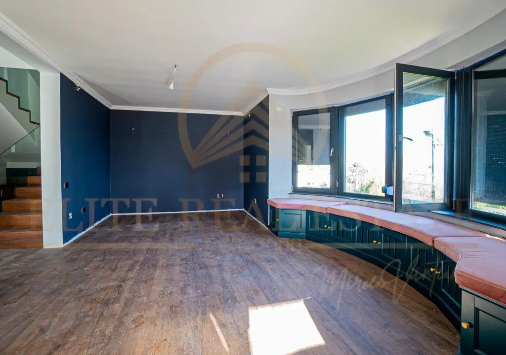 Năvodari - Casă exclusivistă cu ponton privat – Primul rând la lac