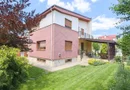 Casa mare. Posibil si clinica, camin batrani, invatamant, sediu firma.