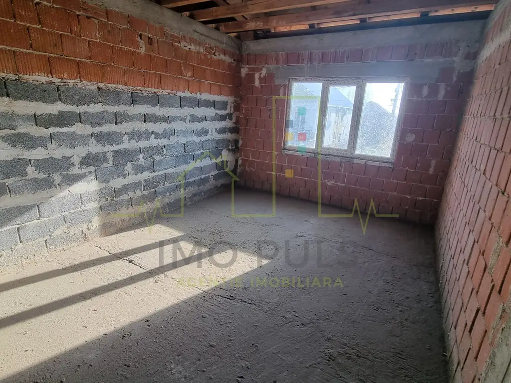 1/2 Duplex in centrul localitati Utvin.