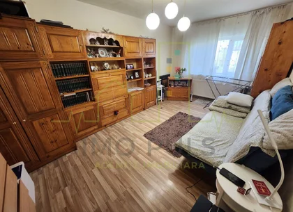 Aradului vest. Centrala. Decomandat. Mobilat si partial utilat.