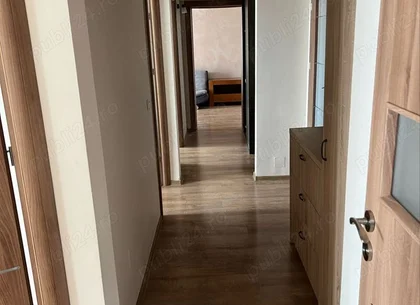 vand apartament 3 camere plus dressing