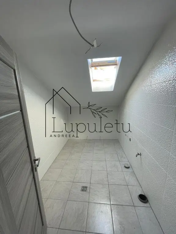 Apartament de vânzare | 3 camere | 67 MPU | Mansardă (4/4)