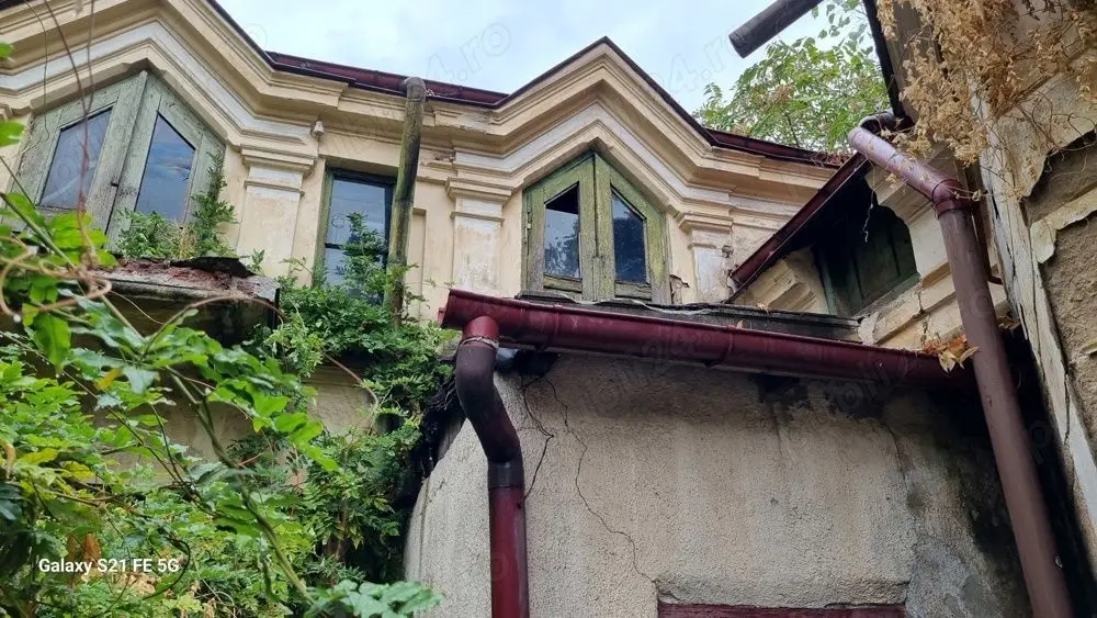 Ag BRASADAS vinde casă cu 2 apart. Calea Călărașilor Coposu.