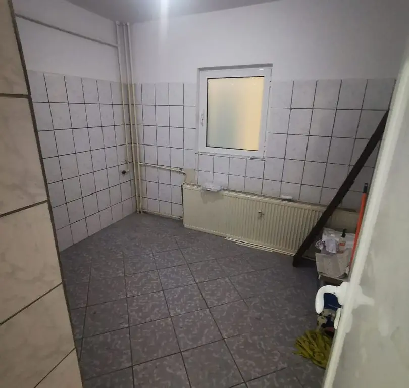 Spatiu comercial de vanzare – 75 mp, parter, Siderurgistilor Vest