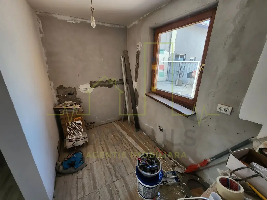 Casa individuala. Sag. Teren 604. 2 Bai. 4 Camere. Se preda la cheie.
