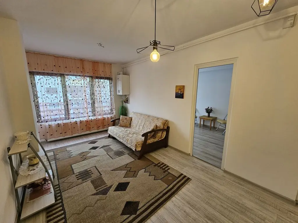 BRASADAS vinde ap Nou cu 2 cam etaj 2/4 in Carpați 2.