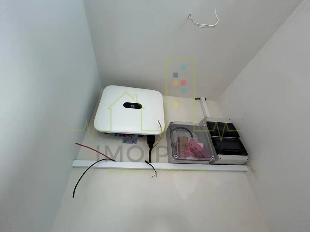 5 Camere. 3 Bai. Terasa acoperita.