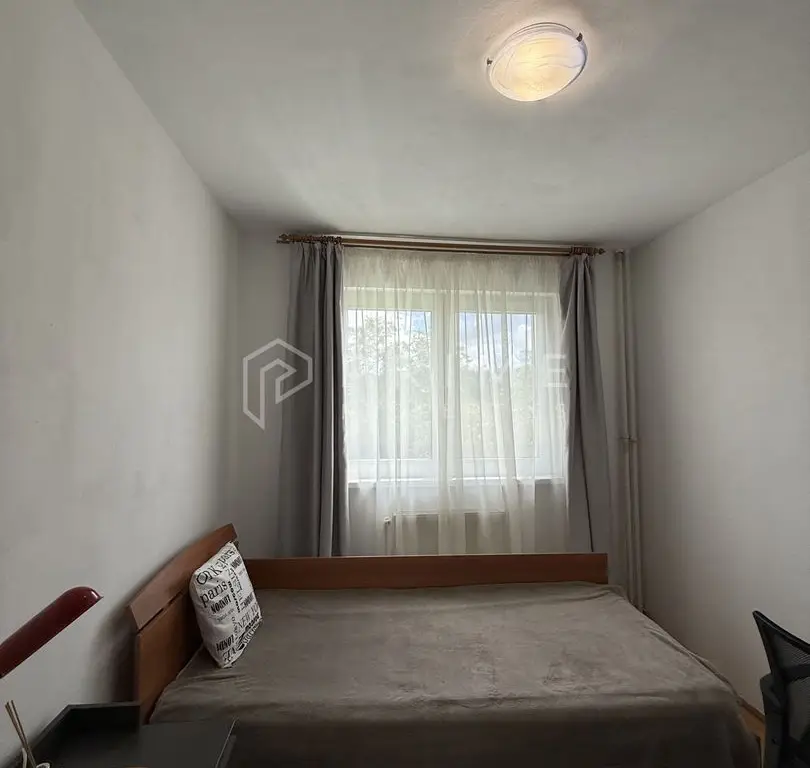 Apartament 3 camere de închiriat – Dâmbu, etaj 1, ideal pentru studenț