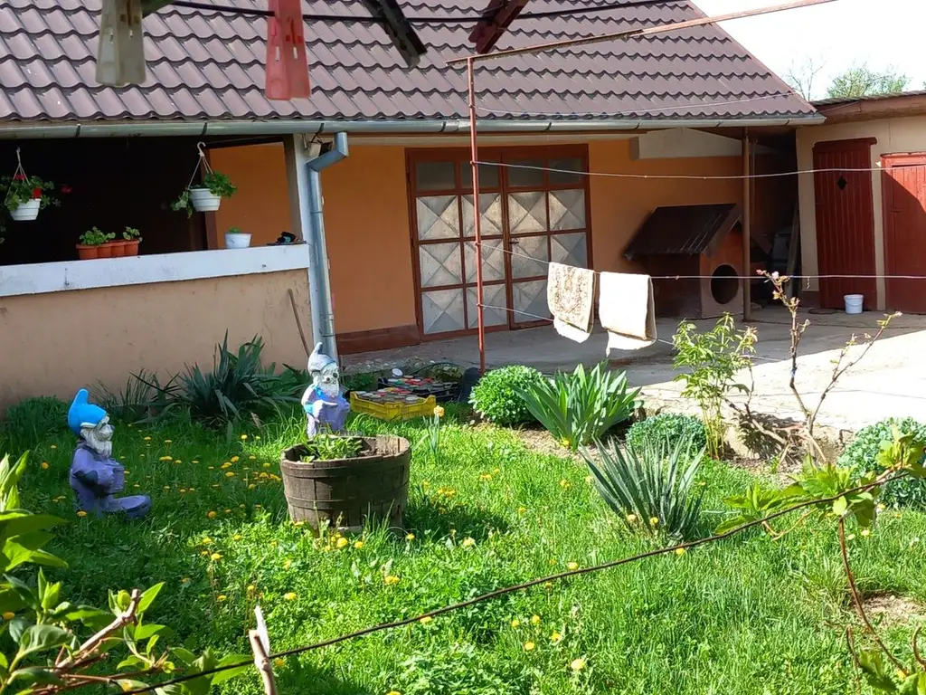 Ag EUROPA vinde casa NOUA individuala în Madaras 4 cam 7 ari 175mp.
