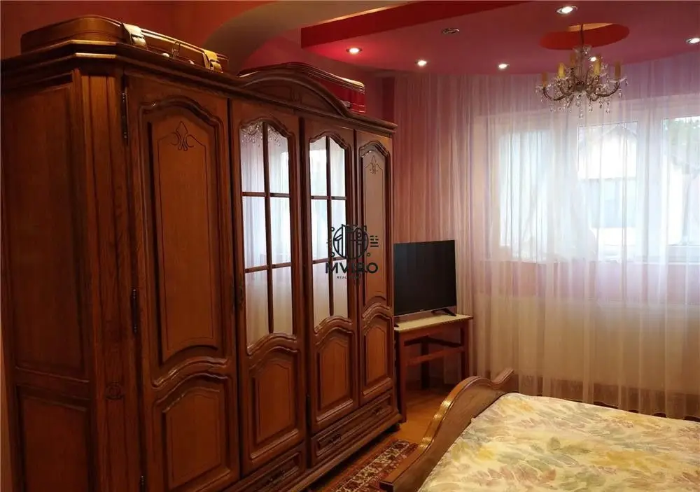 COMISON 0% /Casa de vanzare in Targoviste - zona Campulung, langa Liceul Petru C
