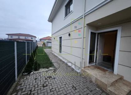 5 camere. Utilitati. Asfalt. La 4 minute Lidl. Se preda mobilata.