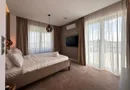 Inchiriem penthouse LUX 4 camere cu terasa de 122 mp zona Coresi