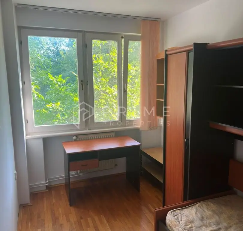DE ÎNCHIRIAT: Apartament cu 3 camere | Cartierul Cornișa (Zona Zambara