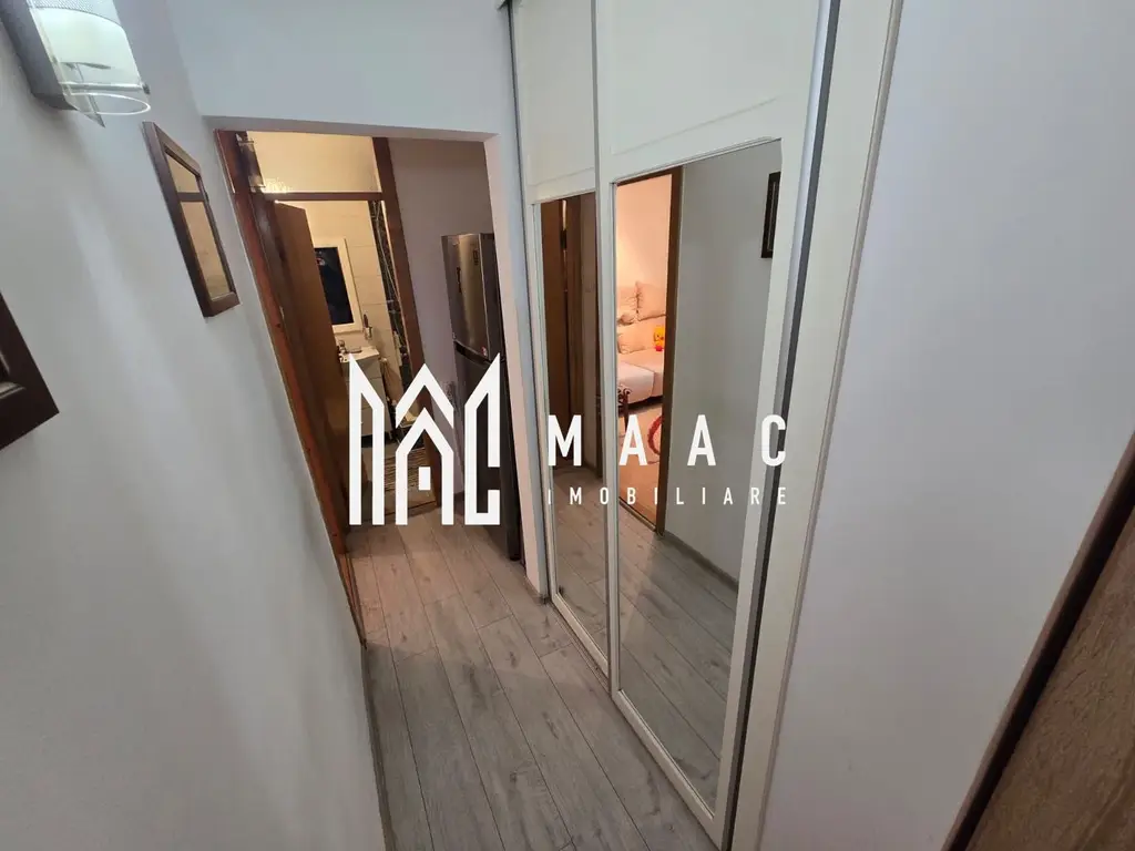 Apartament 4 camere 2 bai zona Strand Parc
