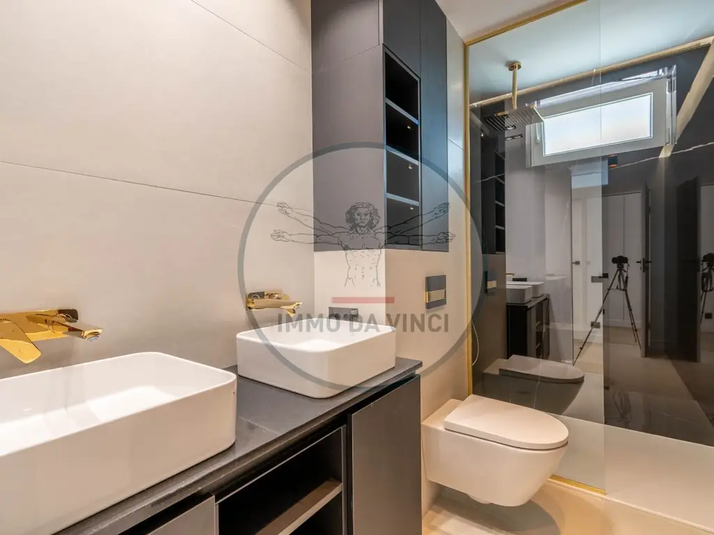 Apartament de Vanzare cu 4 Camere-135 mp și Terasa de 90 mp Marasti