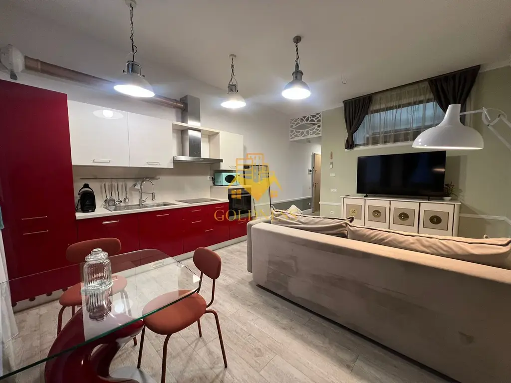 2 camere, UMF, Ultracentral, Piata Muzeului, Piata Unirii, Parcare