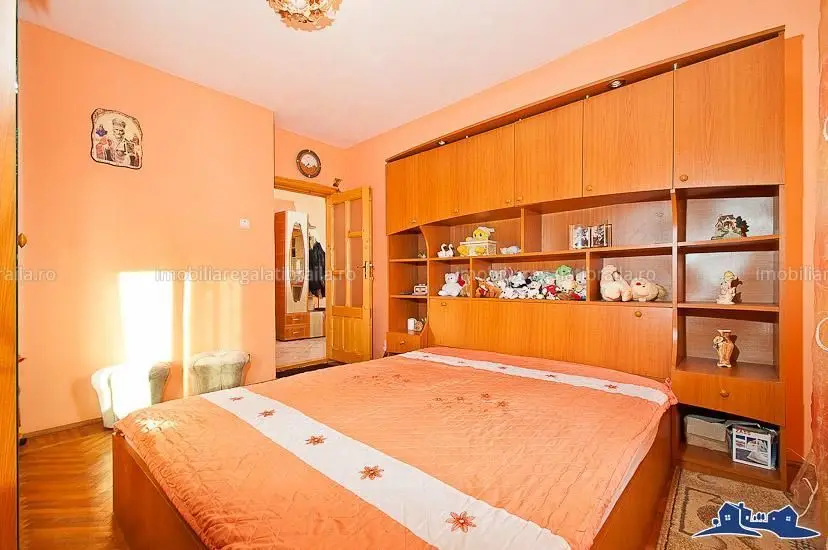 De inchiriat apartament cu 2 camere, Piata Centrala, 370 euro
