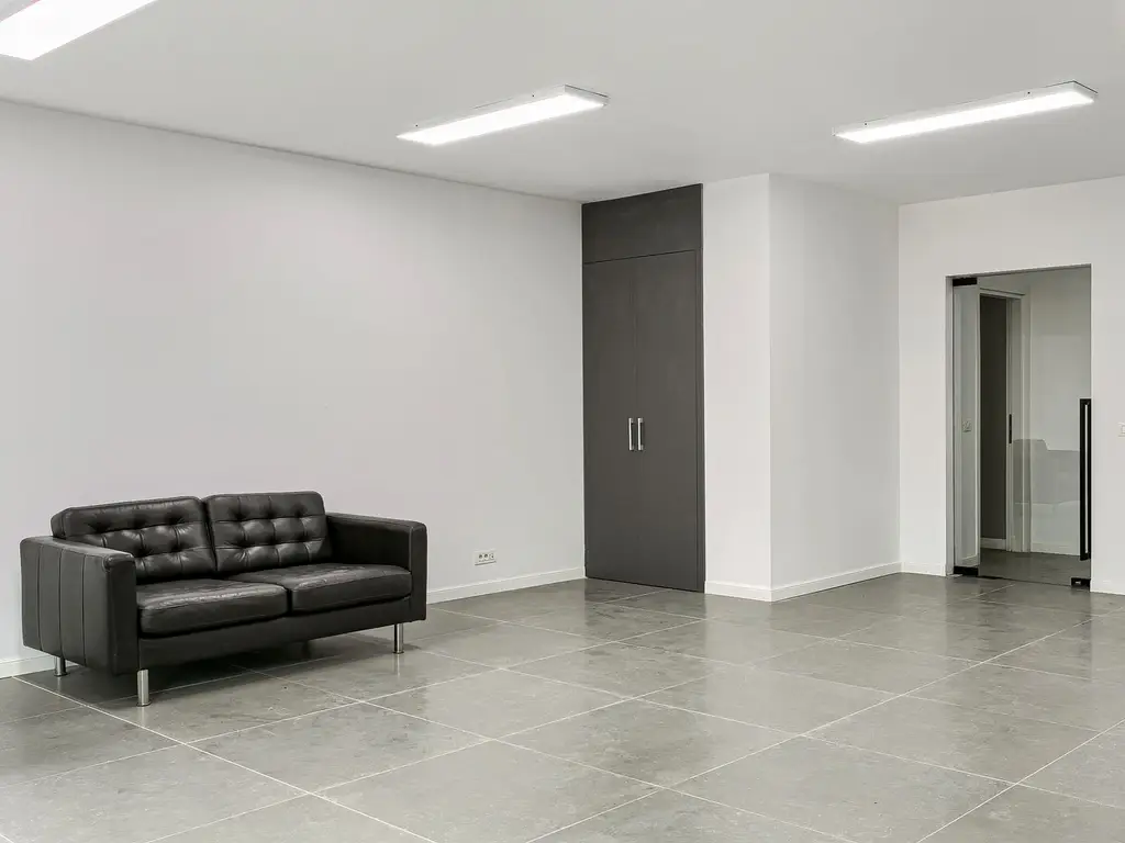 De închiriat Birou de Lux, Zona Centrlă, la Preț Promoțional